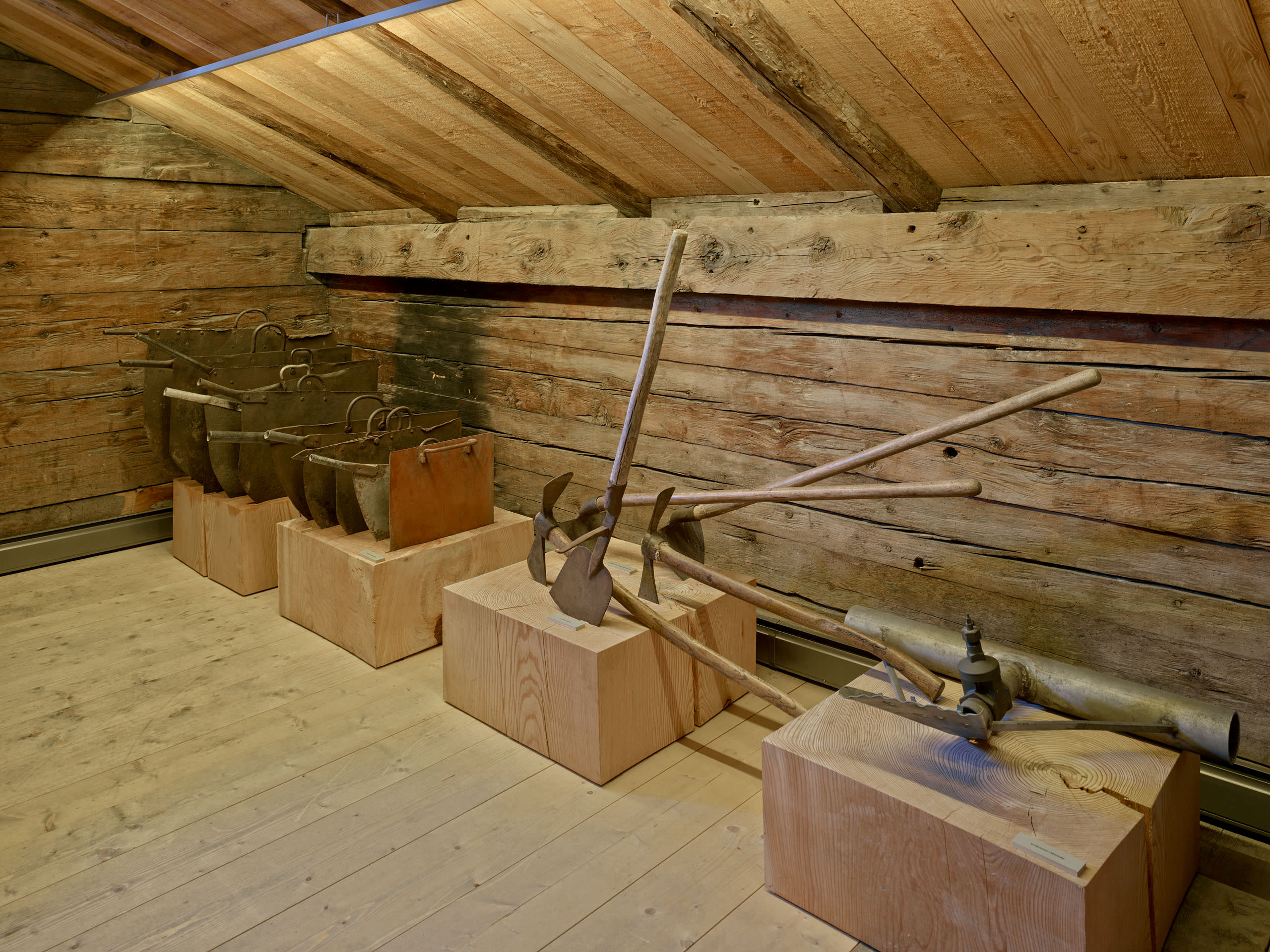 E13451 ALPA 038791 j2560